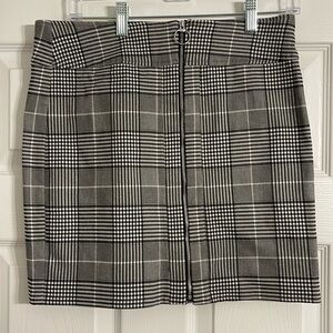 Never worn! INV front zip, black and white plaid skirt